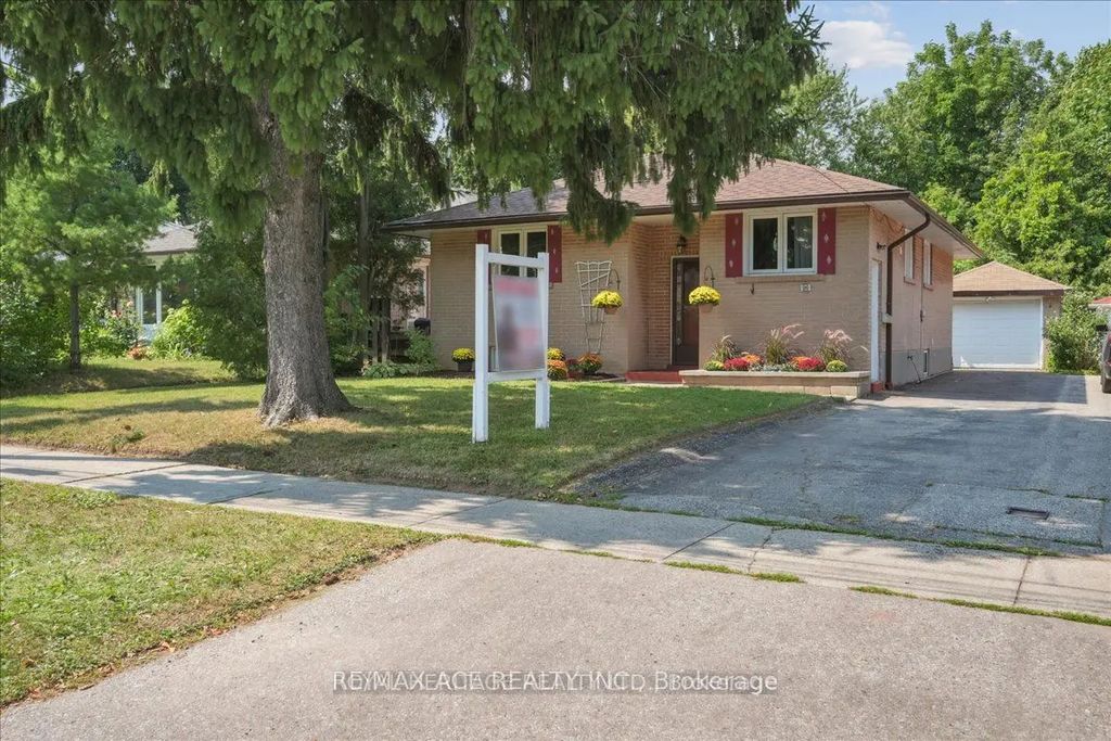 26 Oakridge Drive Bsmt, Toronto E08
