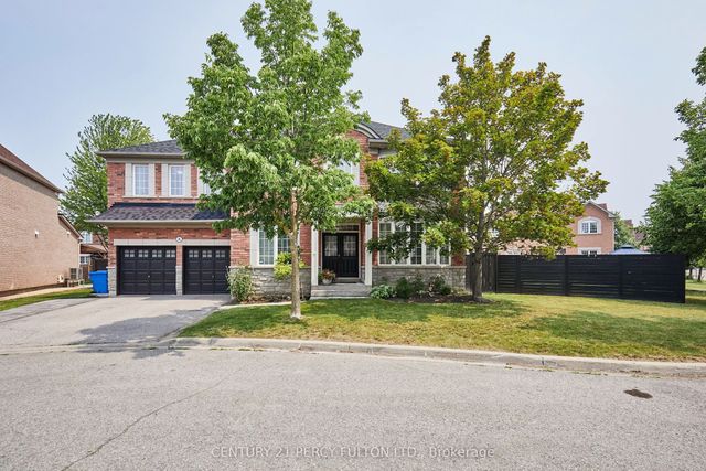 8 Mackeller Court, Ajax