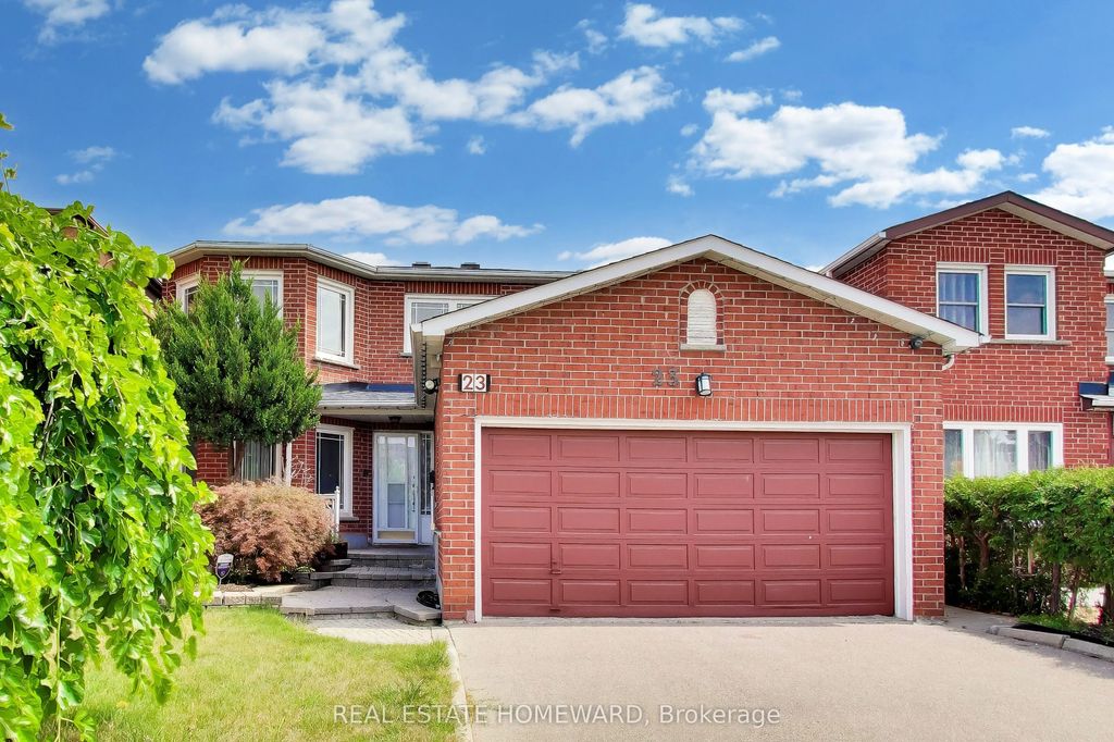 23 Hutchcroft Avenue, Toronto E07