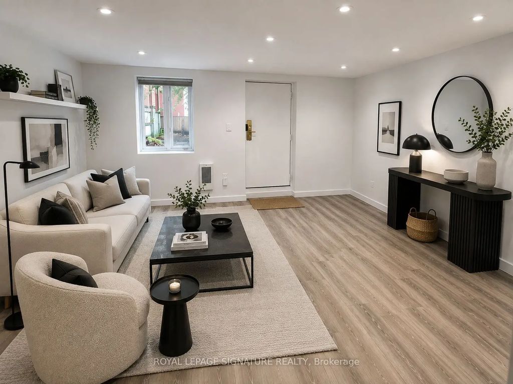 22 Curzon Street Lower, Toronto E01