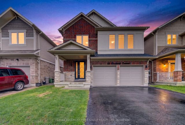 121 Blackwell Crescent, Oshawa