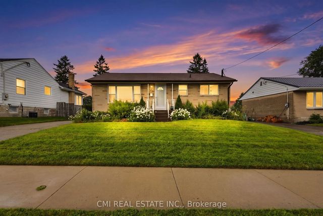 494 Annapolis Avenue, Oshawa