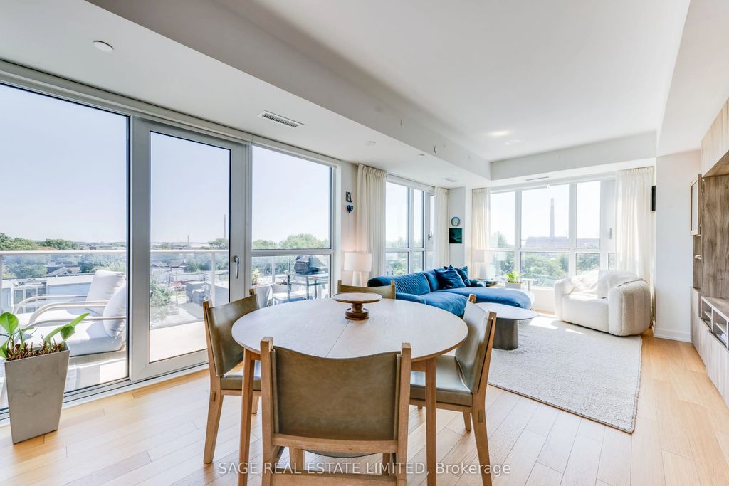 150 Logan Avenue 734, Toronto E01