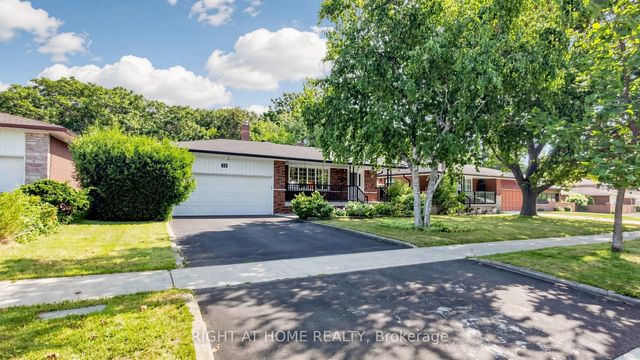 15 Skyridge Road, Toronto E09