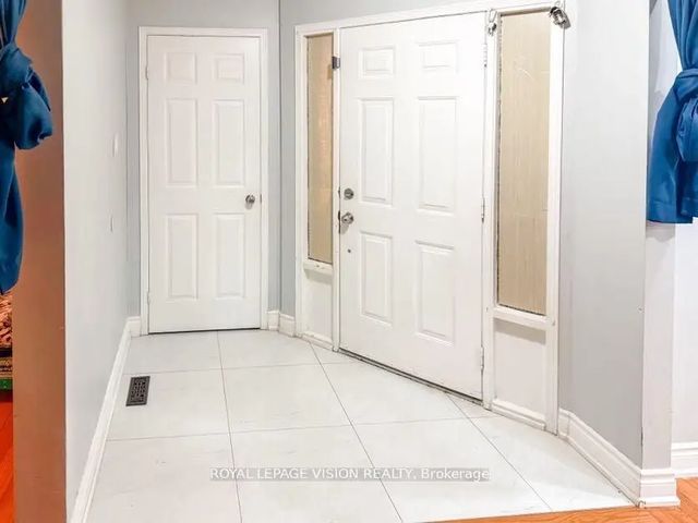 1678 Dellbook Avenue, Pickering