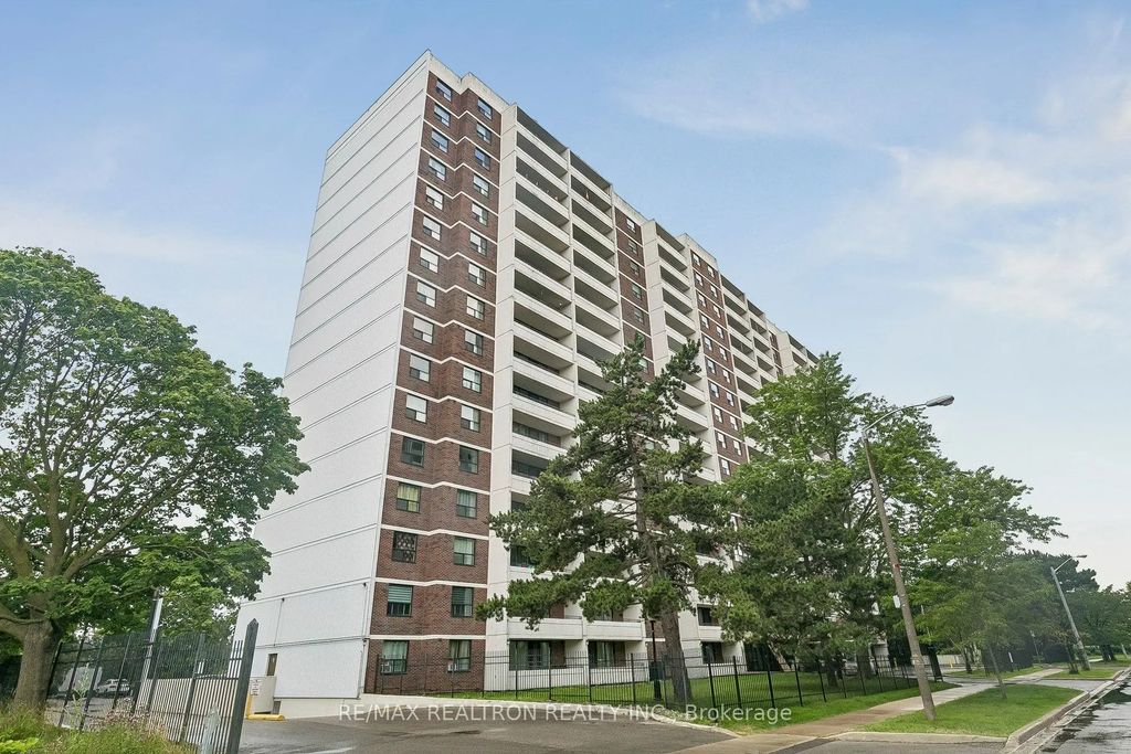 101 Prudential Drive 205, Toronto E04