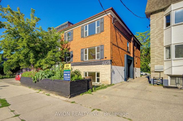 882 Broadview Avenue Unit 6, Toronto E03