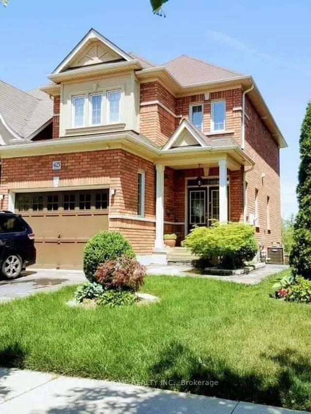 425 Harris Street, Whitby