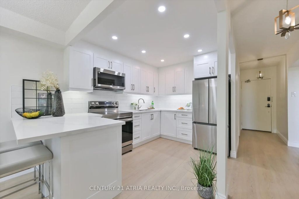 4101 Sheppard Avenue E 207, Toronto E07