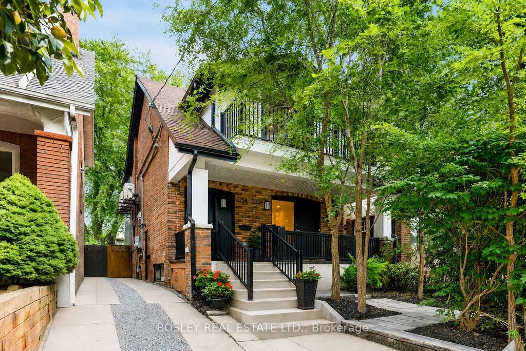 225 Gainsborough Road B, Toronto E02