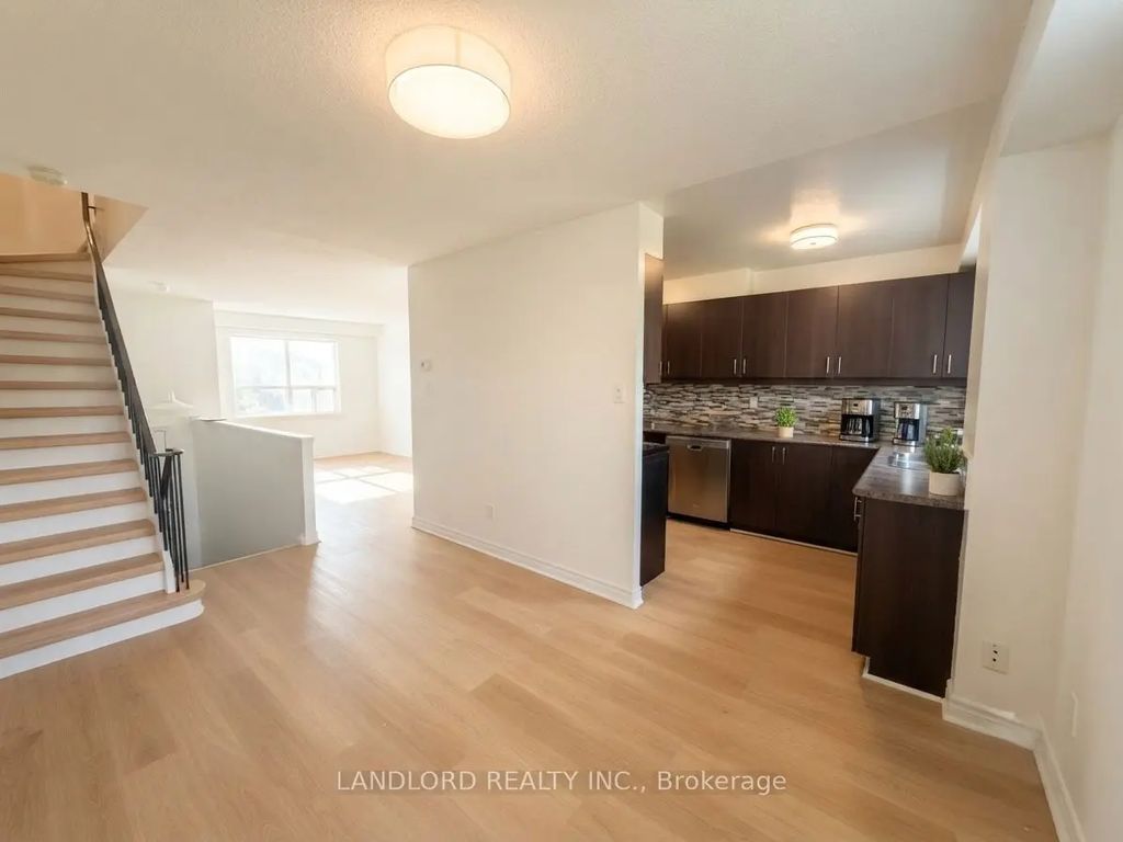 2830 Midland Avenue 40, Toronto E07