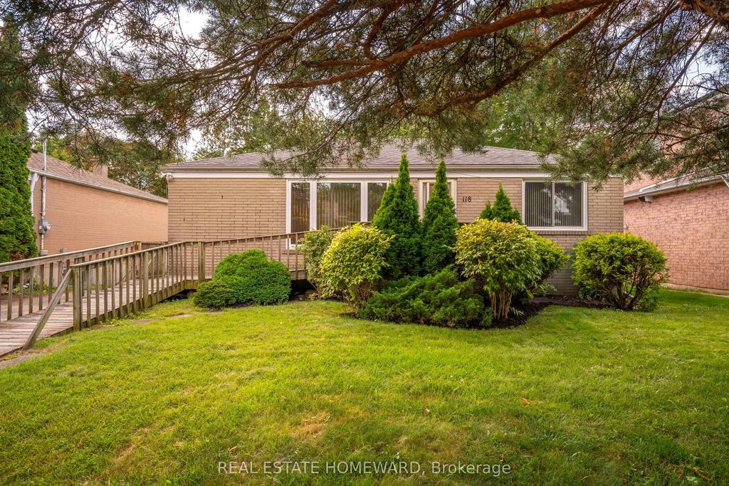 118 Zaph Avenue, Toronto E10
