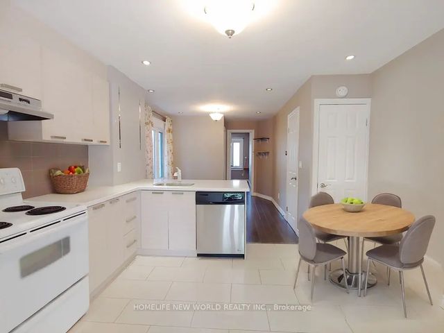 35 East Lynn Avenue Main, Toronto E02