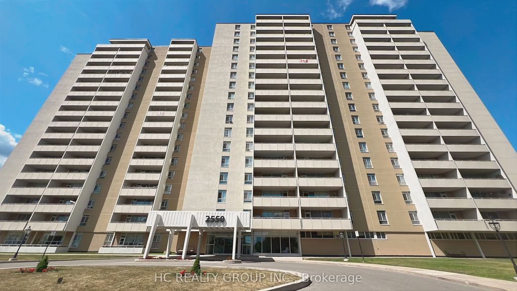 2550 Pharmacy Avenue 210, Toronto E05