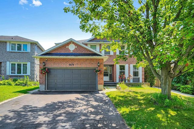 879 Peggoty Circle, Oshawa