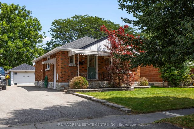 309 Lasalle Avenue, Oshawa