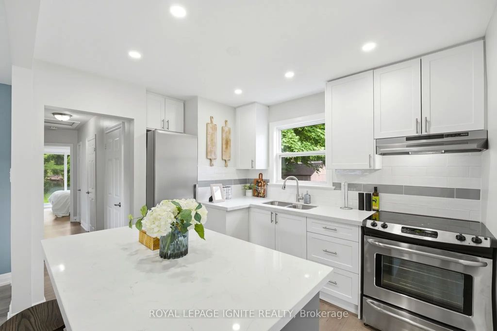 89 Darlingside Drive, Toronto E10