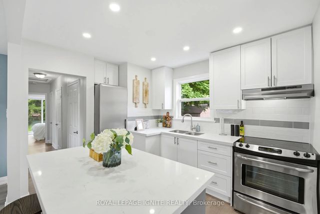 89 Darlingside Drive, Toronto E10