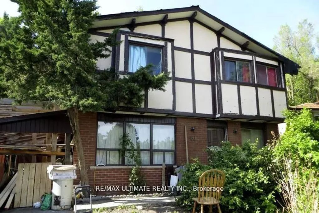40 Stanland Drive, Toronto E08