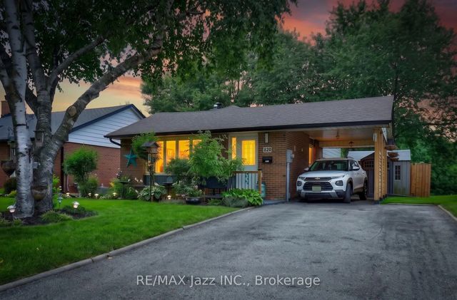 330 Waverly Street N, Oshawa