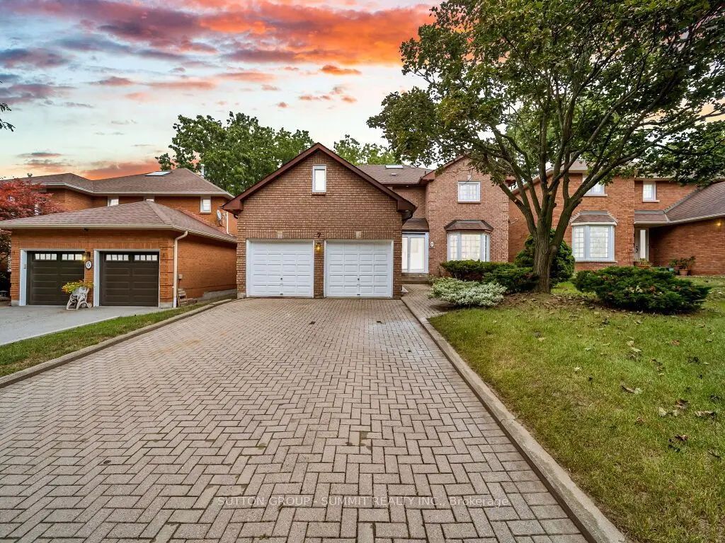 7 Winding Court, Toronto E10