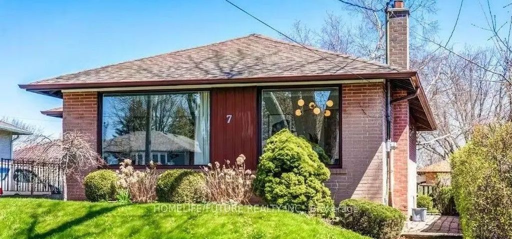 7 Stonehenge Crescent Main, Toronto E09