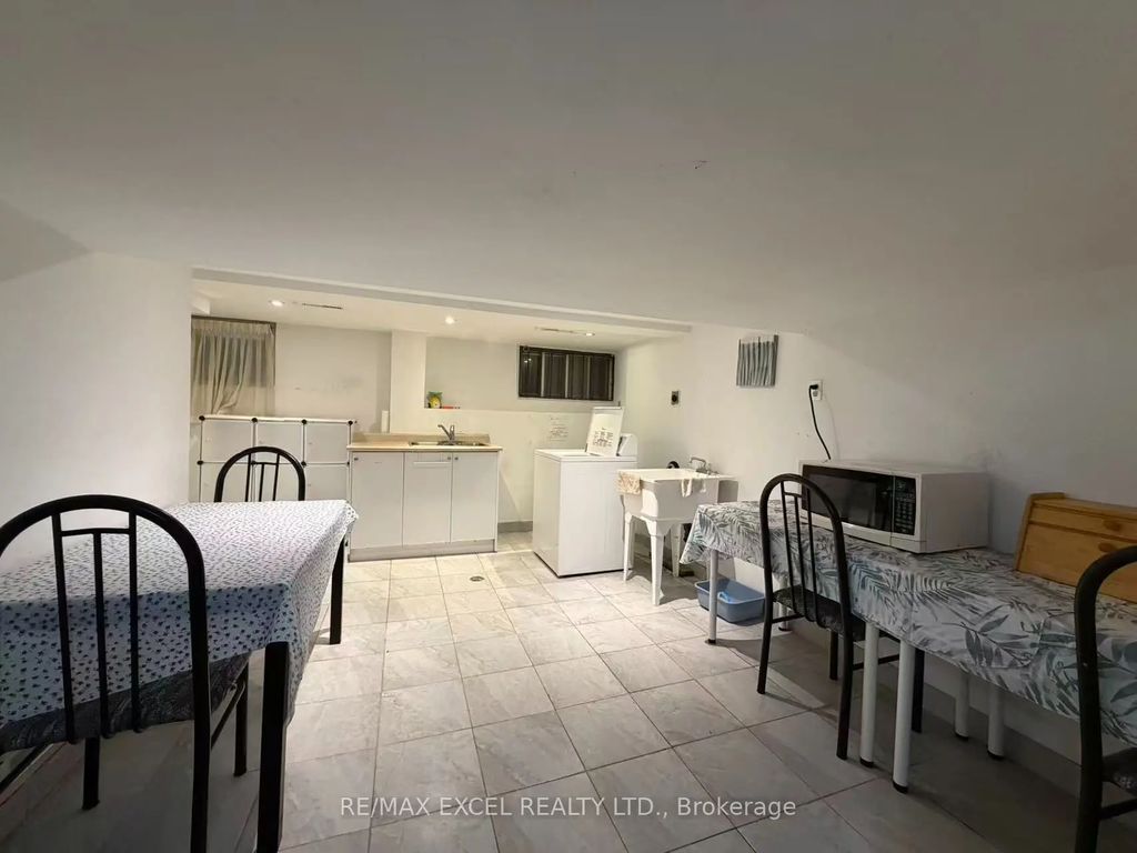 56 Leafield Drive Bsmt, Toronto E05