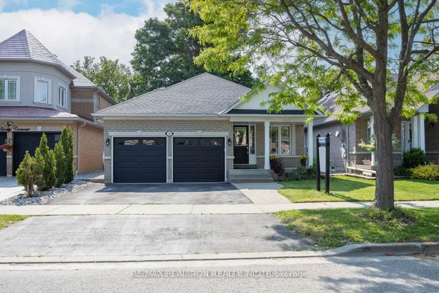 59 Harty Crescent, Ajax