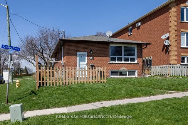 324 College Avenue Main, Oshawa