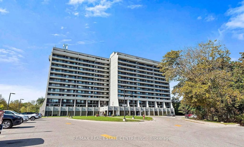 92 Church Street S #710, Ajax