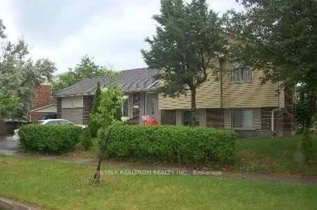 148 Grenbeck Drive Main, Toronto E07