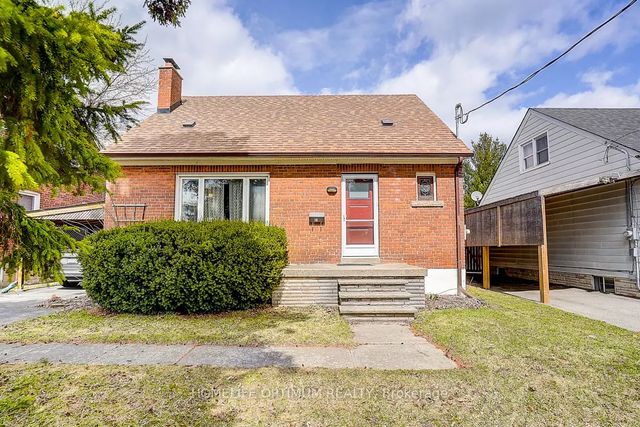 16 Ayre Point Road, Toronto E08