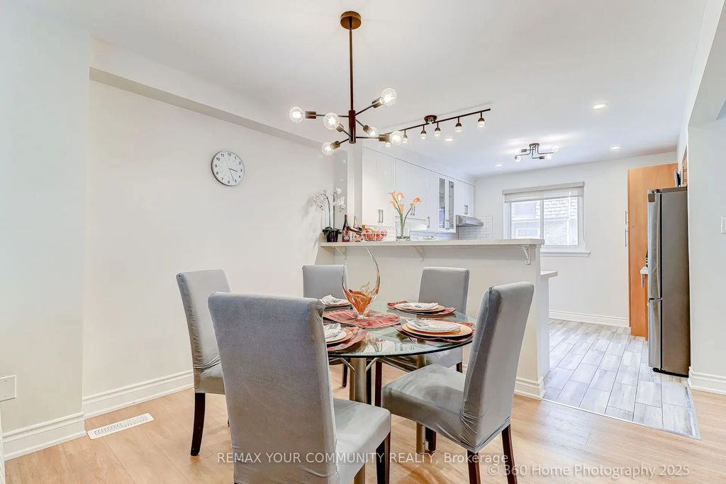 441 Military Trail 70, Toronto E09
