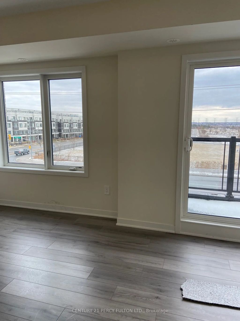 1695 Dersan Street 205, Pickering