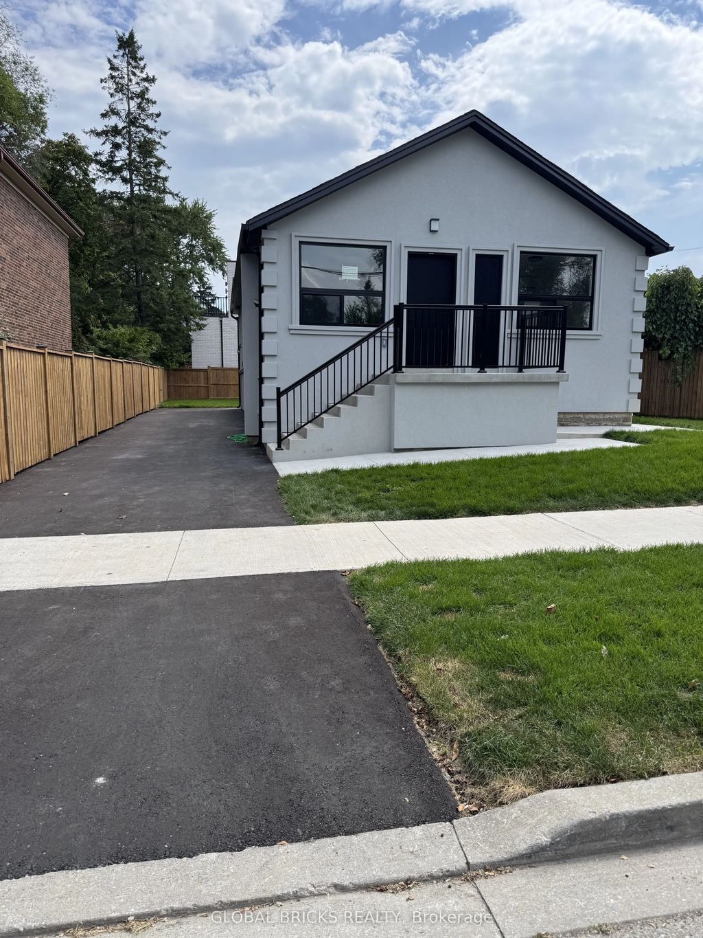 101 Minerva Avenue Unit 1- Front Upper, Toronto E08