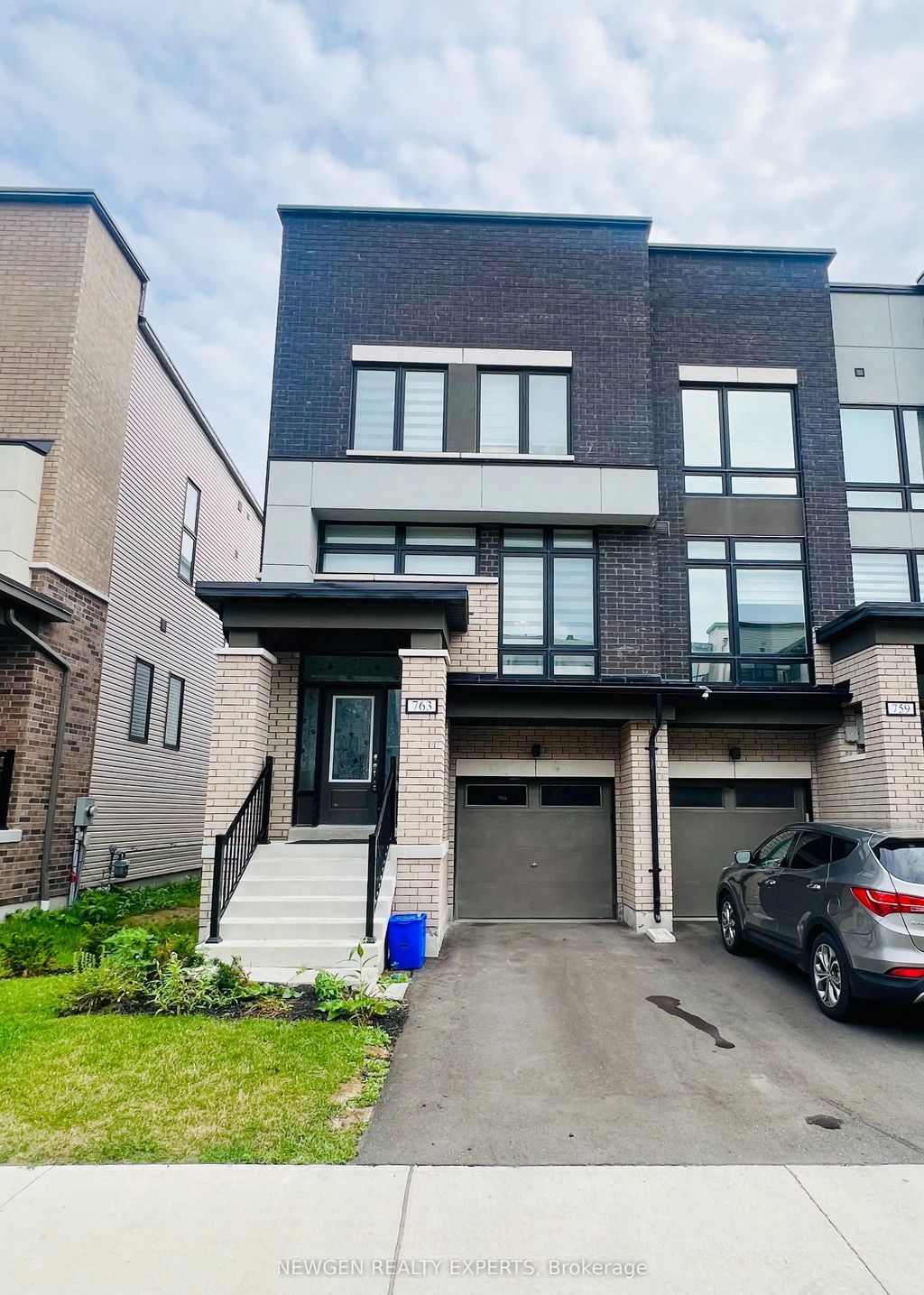 763 Stanstead Path, Oshawa
