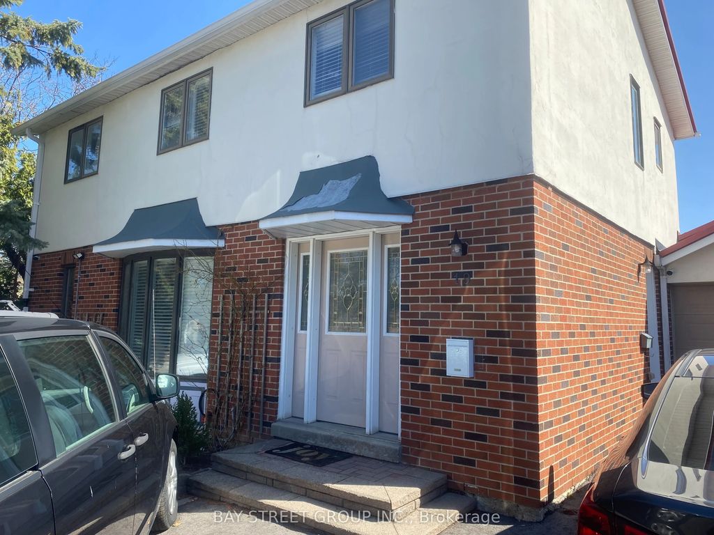 19 Dunsfold Drive 2, Toronto E11