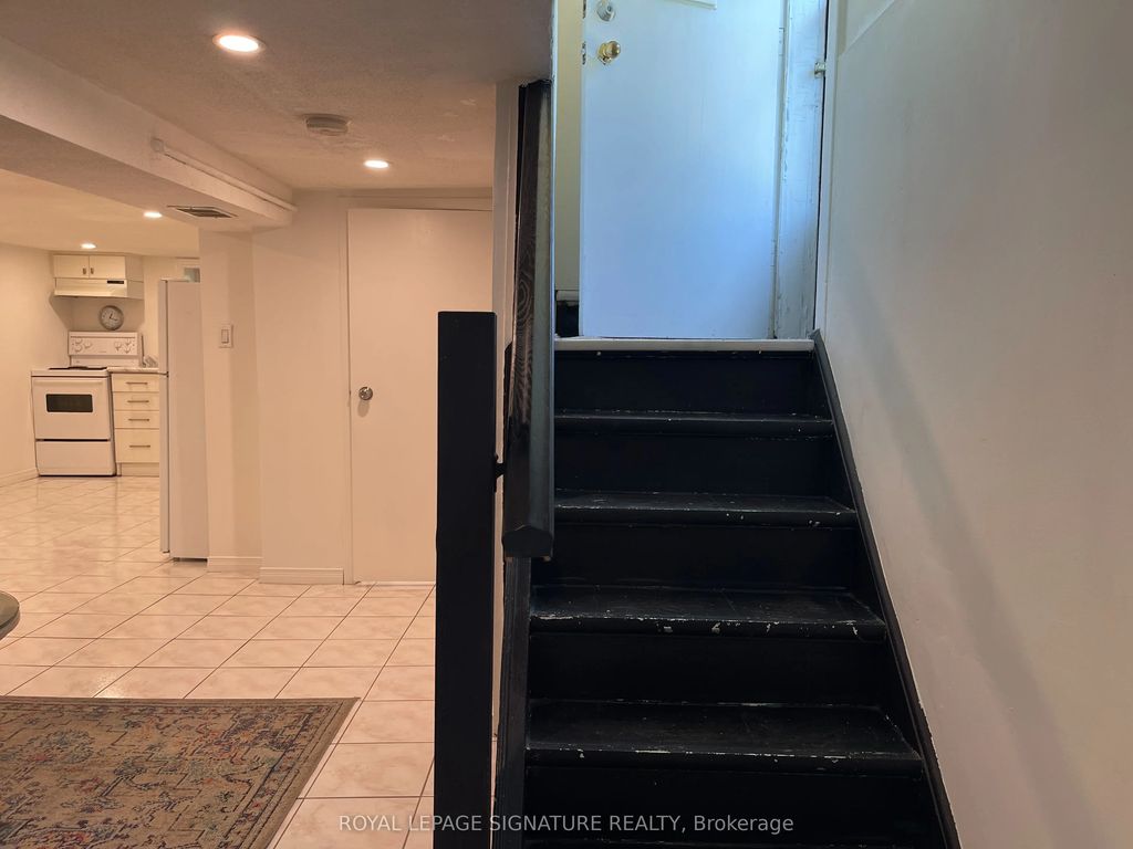 24 Weymouth Avenue Bsmt, Toronto E03