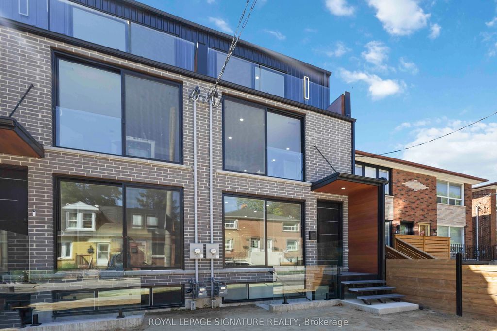 43a Cummings Street Upper, Toronto E01