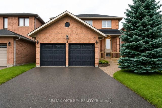 11 Murkar Crescent, Whitby
