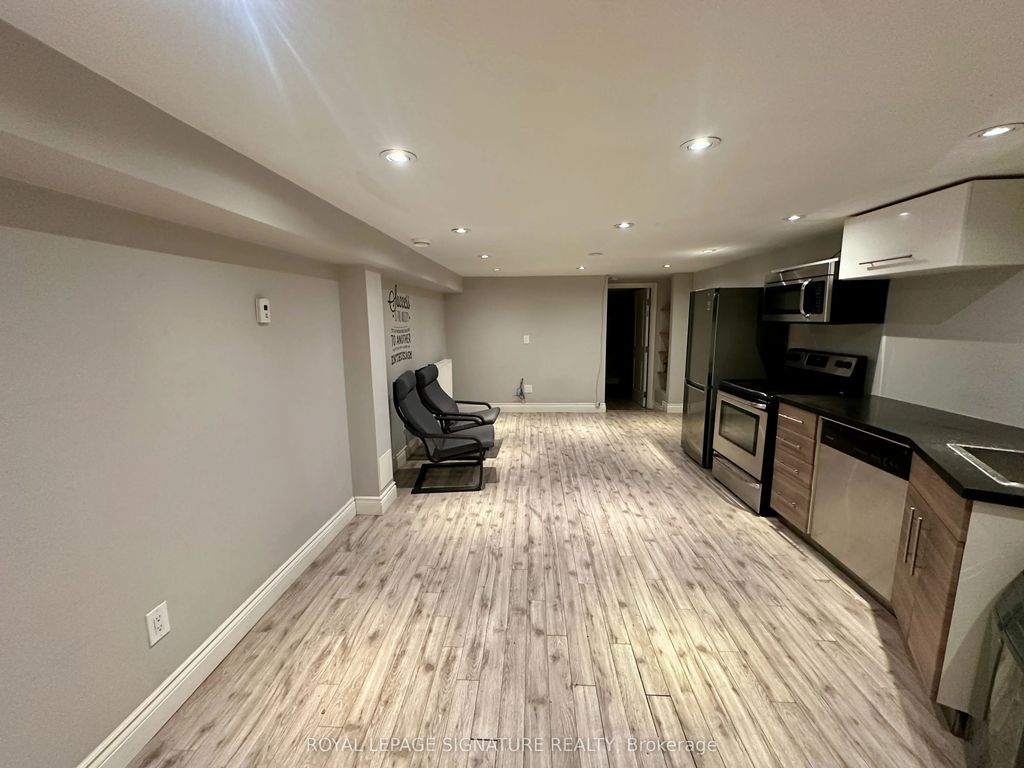 66 Condor Avenue Bsmt, Toronto E01