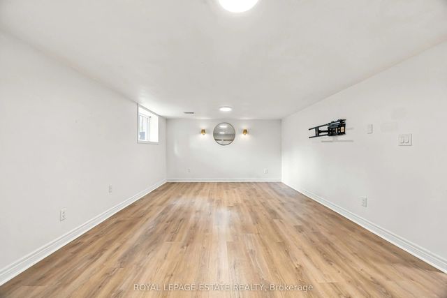 17 Arden Crescent Lower, Toronto E04