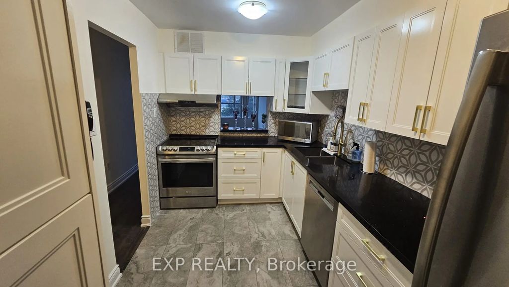 2365 Kennedy Road 407, Toronto E07