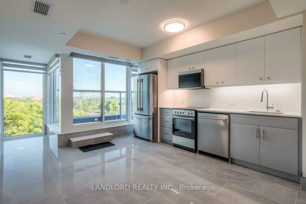 2 Manderley Drive 704, Toronto E06