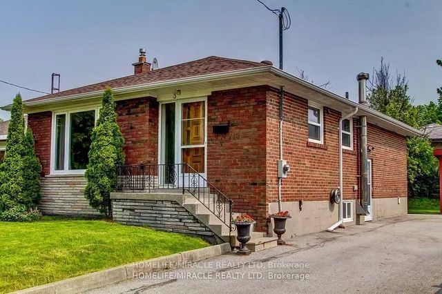 3 Independence Drive S, Toronto E04