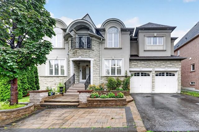 6 Dolby Crescent, Ajax