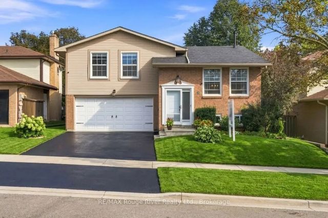 117 Pine Hills Road, Whitby