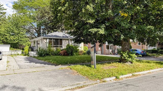 139 Pandora Circle, Toronto E09