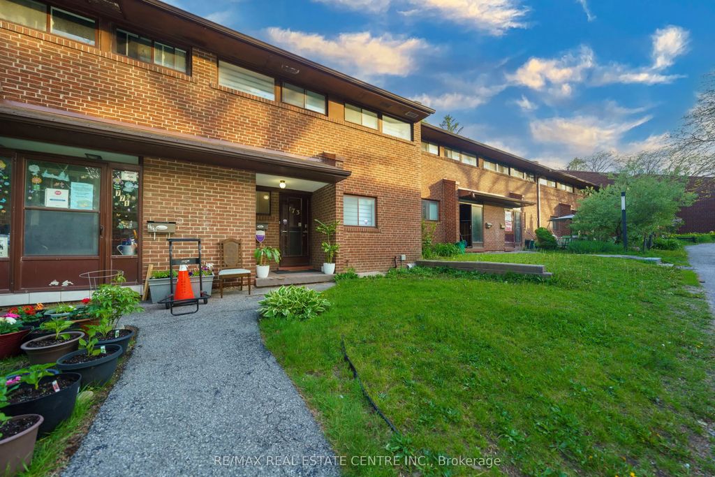 773 Military Trail 30, Toronto E09