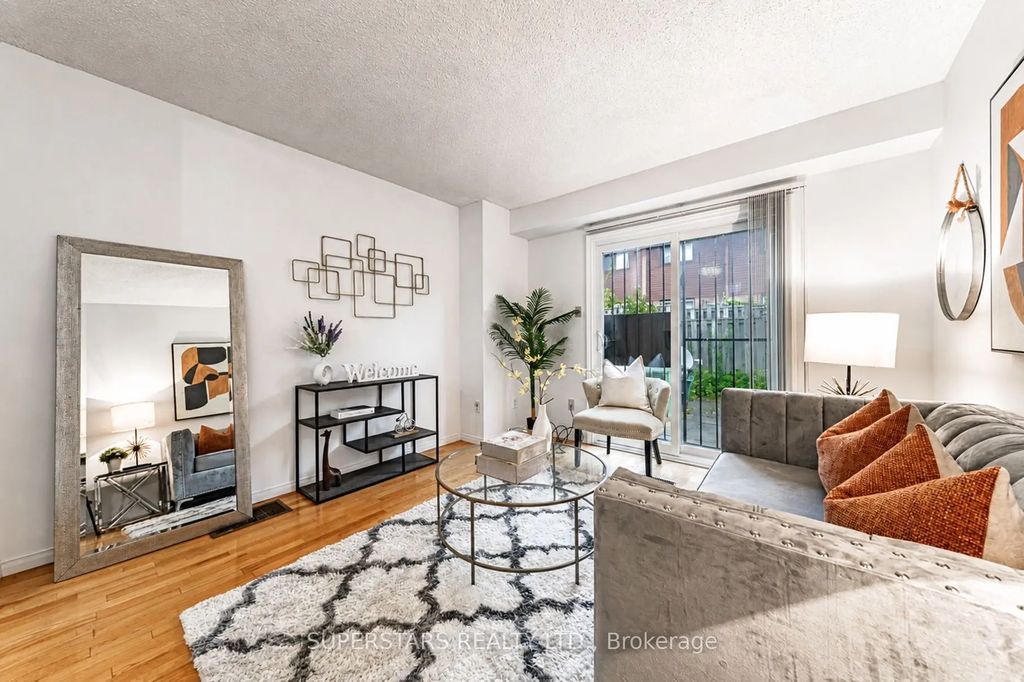 275 Broadview Avenue 10, Toronto E01